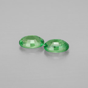 Pedras preciosas de granada tsavorita verde natural de  ct, corte oval, VS-SI