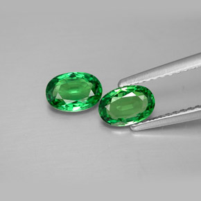 Pedras preciosas de granada tsavorita verde natural de  ct, corte oval, VVS-VS