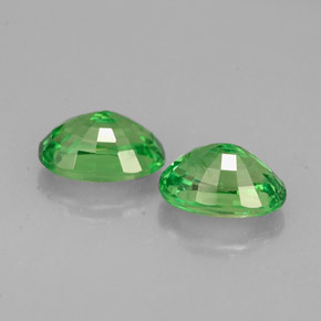 Pedras preciosas de granada tsavorita verde natural de  ct, corte oval, VS