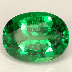 Granada tsavorita verde natural 2,08ct, corte oval, VS-SI