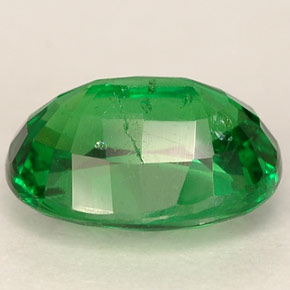 Granada tsavorita verde natural 2,08ct, corte oval, VS-SI