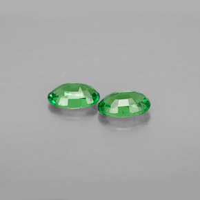 Pedras preciosas de granada tsavorita verde natural de  ct, corte oval, VS