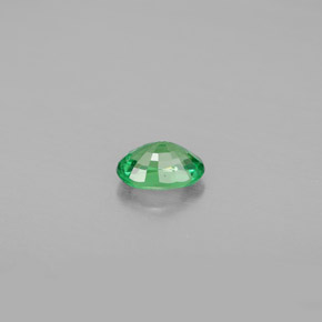 Granada Tsavorita Verde cromado Natural 0.56ct, Corte Oval, VS