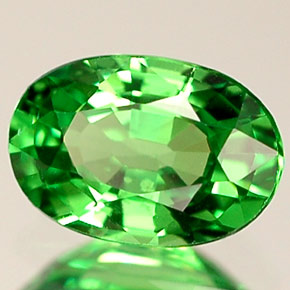 Granada tsavorita verde natural 0,64ct, corte oval, VVS