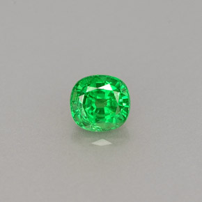 Granada tsavorita verde natural 0,46ct, almofada cortada, VS