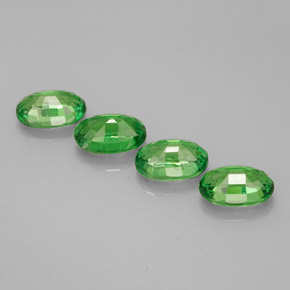 Pedras preciosas de granada tsavorita verde natural de  ct, corte oval, VVS-VS