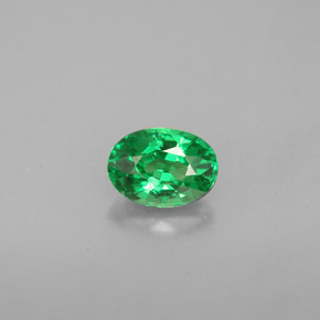 Granada tsavorita verde natural 0,90ct, corte oval, VVS-VS
