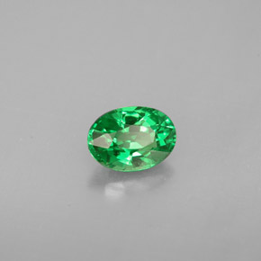 Granada tsavorita verde natural 0,90ct, corte oval, VVS-VS