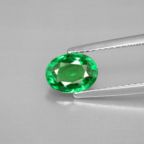 Granada tsavorita verde natural 1,41ct, corte oval, VS