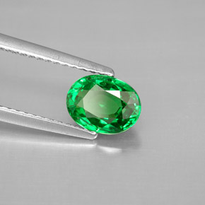 Granada tsavorita verde natural 1,41ct, corte oval, VS