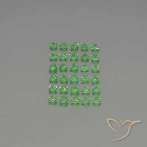 Pedras preciosas de Granada Tsavorita Verde médio natural de 2.62 ct, Quadrado, VVS-VS