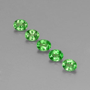 Pedras preciosas de granada tsavorita verde natural de  ct, corte oval, VS