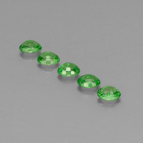 Pedras preciosas de granada tsavorita verde natural de  ct, corte oval, VS