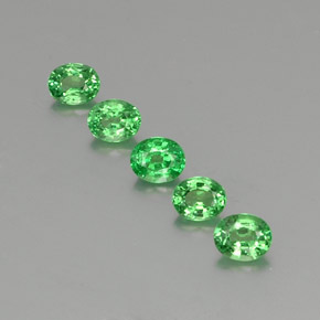 Pedras preciosas de granada tsavorita verde natural de  ct, corte oval, VS