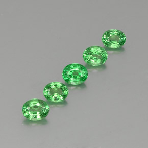 Pedras preciosas de granada tsavorita verde natural de  ct, corte oval, VS