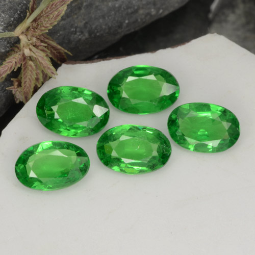 Pedras preciosas de granada tsavorita verde natural de 2,01 ct, corte oval, VS