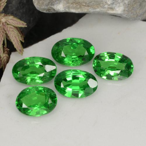 Pedras preciosas de Granada Tsavorita Verde médio natural de 2.06 ct, Corte Oval, VS