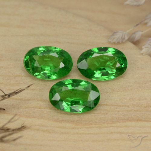 Pedras preciosas de granada tsavorita verde natural de 1,30 ct, corte oval, VS