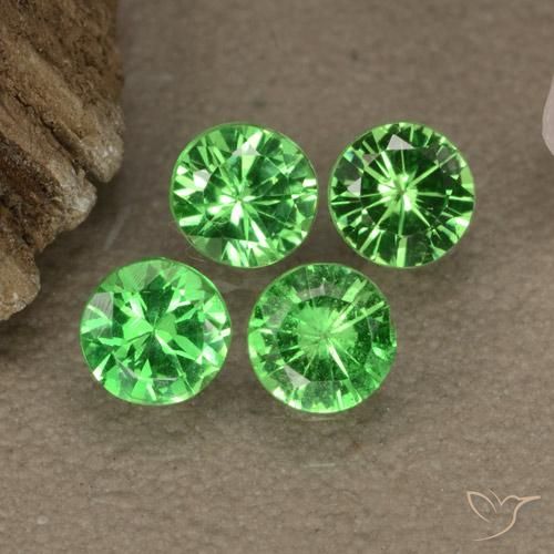 Pedras preciosas de Granada Tsavorita verde vivo natural de 0.91 ct, Redondo, VS