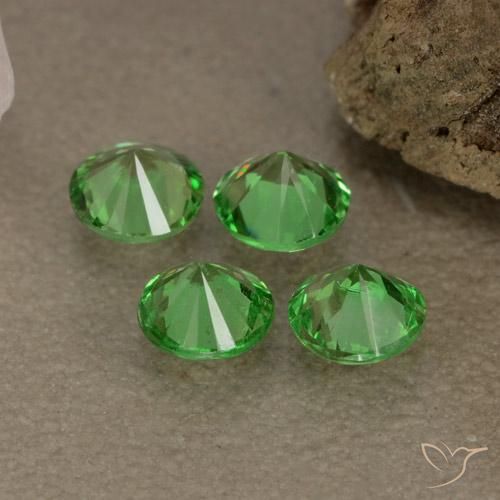 Pedras preciosas de Granada Tsavorita verde vivo natural de 0.91 ct, Redondo, VS