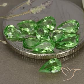 Pedras preciosas de Granada Tsavorita verde vivo natural de 1.79 ct, Formato de pêra, VS