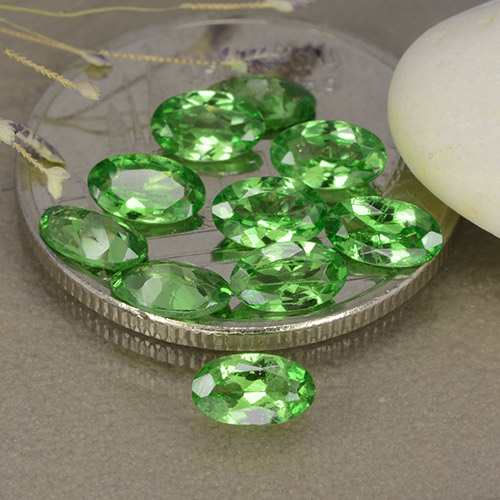 Pedras preciosas de granada tsavorita verde natural de 2,27 ct, corte oval, VS