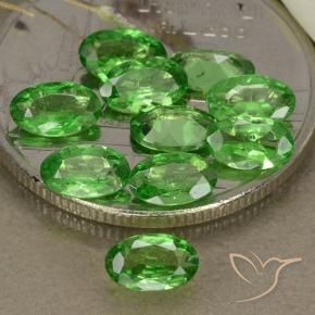 Pedras preciosas de Granada Tsavorita Verde claro natural de 2.33 ct, oval, VS