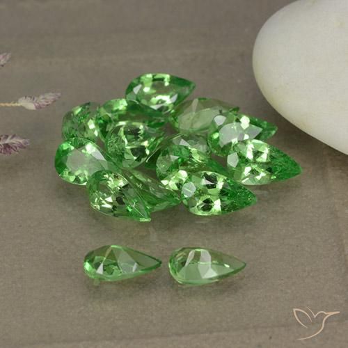 Pedras preciosas de Granada Tsavorita Verde claro natural de 3.33 ct, Formato de pêra, VS