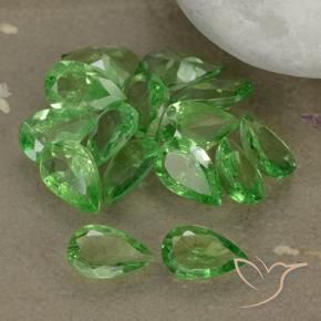 Pedras preciosas de Granada Tsavorita verde vivo natural de 2.81 ct, Formato de pêra, VS