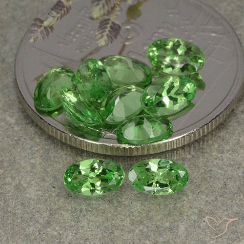 Pedras preciosas de granada tsavorita verde natural de 2,52 ct, corte oval, VS
