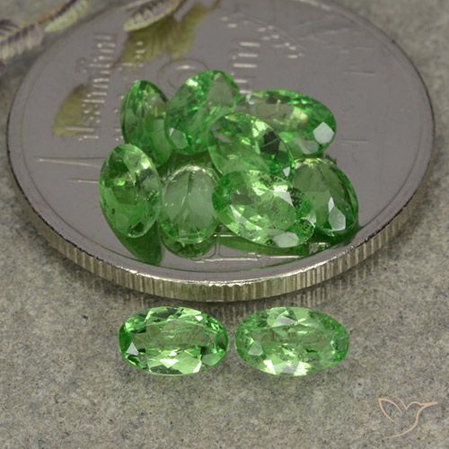 2.16ctw Natural Verde Granada Tsavorita, oval, VS