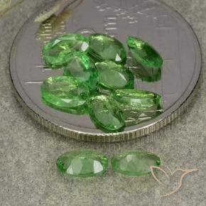 Pedras preciosas de Granada Tsavorita Verde médio natural de 2.09 ct, oval, VS