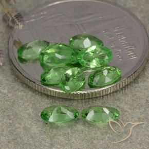 Pedras preciosas de Granada Tsavorita verde vivo natural de 2.21 ct, oval, VS