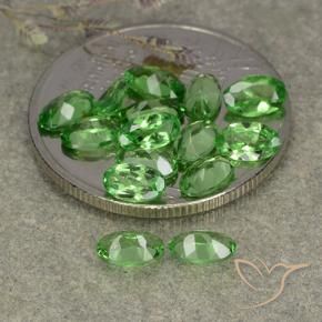 Pedras preciosas de Granada Tsavorita verde vivo natural de 3.22 ct, oval, VS