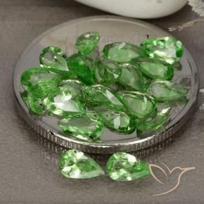 Pedras preciosas de Granada Tsavorita verde vivo natural de 3.04 ct, Formato de pêra, VS