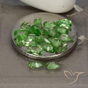 Pedras preciosas de Granada Tsavorita verde vivo natural de 3.04 ct, Formato de pêra, VS