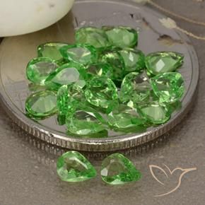 Pedras preciosas de Granada Tsavorita verde vivo natural de 2.48 ct, Formato de pêra, VS