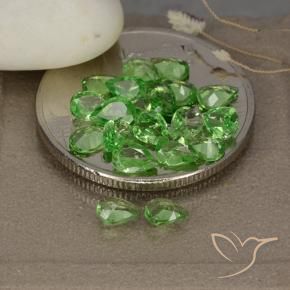 Pedras preciosas de Granada Tsavorita verde vivo natural de 2.48 ct, Formato de pêra, VS