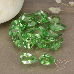 Pedras preciosas de Granada Tsavorita verde intenso natural de 4.39 ct, Formato de pêra, VS
