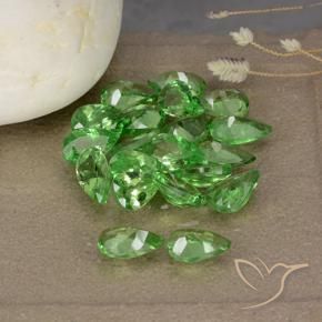 Pedras preciosas de Granada Tsavorita verde intenso natural de 4.39 ct, Formato de pêra, VS