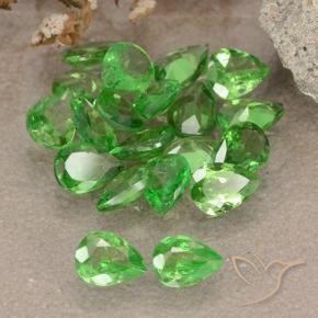 Pedras preciosas de Granada Tsavorita Verde claro natural de 2.46 ct, Formato de pêra, VS