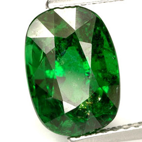 Granada tsavorita verde natural 3,97ct, corte oval, SI
