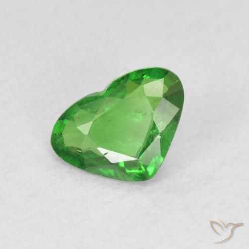 Granada Tsavorita Verde médio Natural 0.80ct, Formato de coração, VS