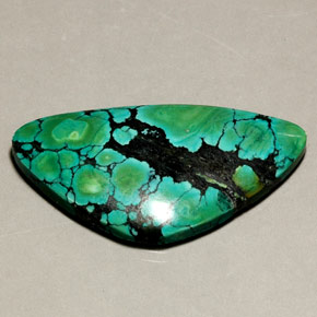 Turquesa verde natural 31,36ct, forma extravagante, opaco