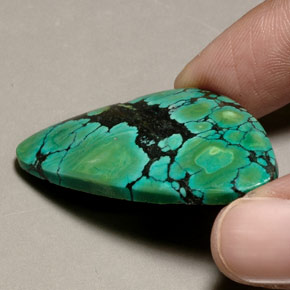 Turquesa verde natural 31,36ct, forma extravagante, opaco