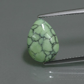 Turquesa verde natural 2,41ct, formato de pêra, opaco