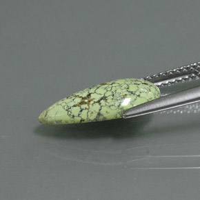 Turquesa verde natural 1,85ct, formato de pêra, opaco