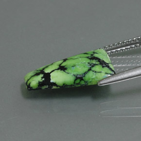 Turquesa verde natural 2,84ct, forma extravagante, opaco