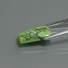 Turquesa verde natural 2,06ct, forma extravagante, opaco