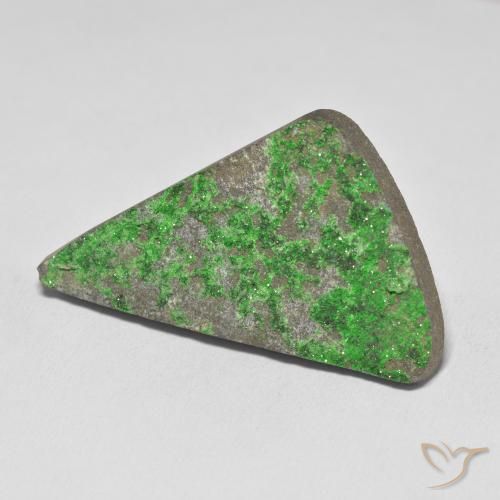 Uvarovita Garnet Drusy Verde limão Natural 54.05ct, Chique, Opaco